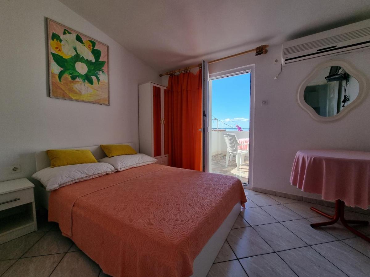Apartment Ana Novalja